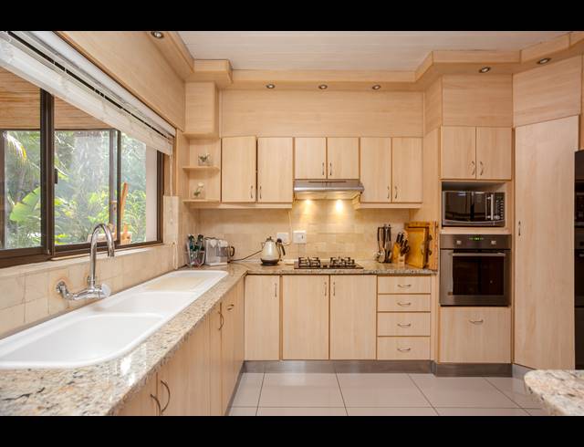 4 BEDROOM FREEHOLD SOLD IN DE TIJGER
